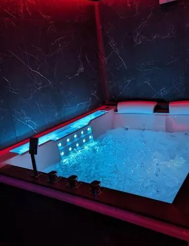 L'arene Des Plaisirs - Nimes